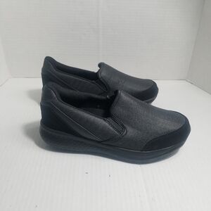 TREDSAFE WOMEN'S BLACK LOAFERS SIZE 7